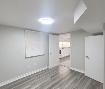 238 Strathmore Boulevard #Lower - Photo 2