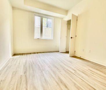For Lease - 8 Steckley House Lane Unit# 212, Richmond Hill, Ontario - Photo 2