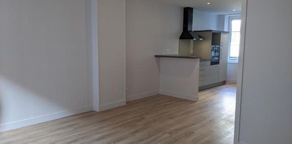 CENTRE-VILLE VIRE - STUDIO - 418 € - Photo 2