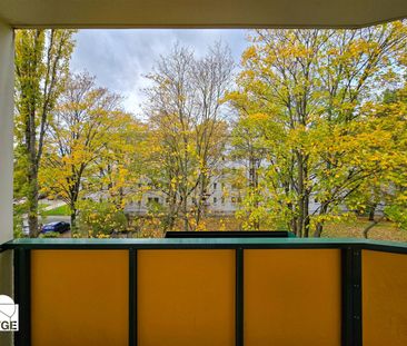 Ruhig. Grün. Gemütlich. Helle, bezugsfertige 2-Raum-Wohnung mit Bal... - Foto 1