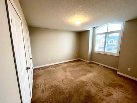 For Lease - 7 Pinot Crescent, Hamilton, Ontario - Photo 4