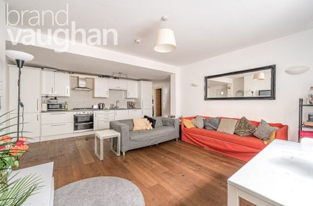 3 bedroom apartment to rent - Photo 2
