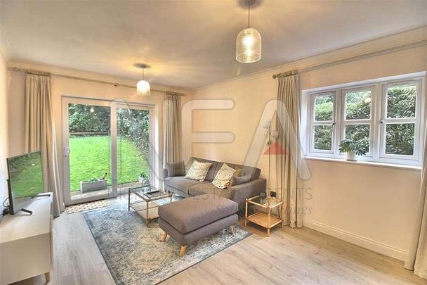Balmore Park, Caversham, Reading, RG4 - Photo 1