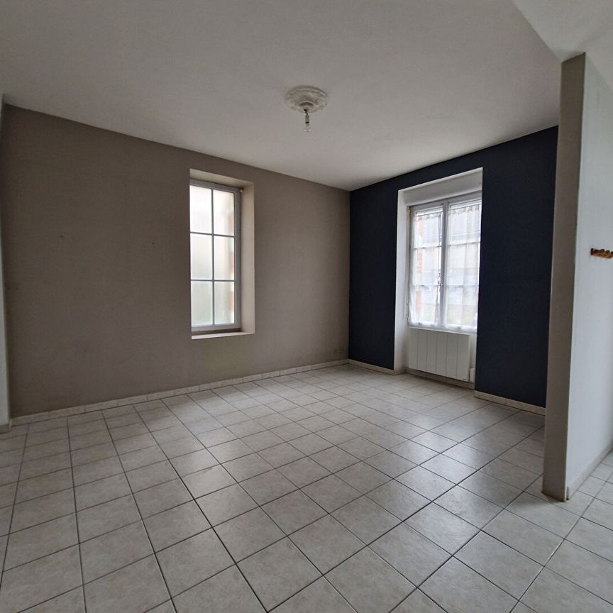 Location maison 3 pièces, 85.42m², Chemillé-en-Anjou - Photo 1