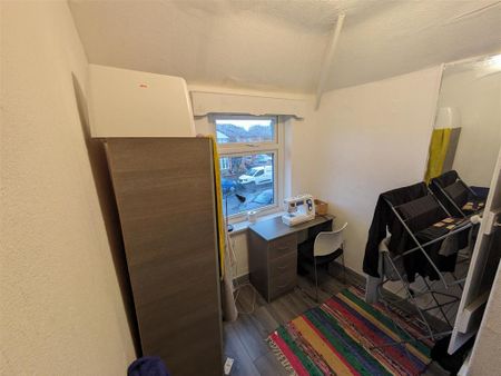 5 bedroom private hall to rent - Photo 5