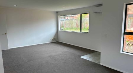 Newly renovated and Spacious Family Home - Photo 3