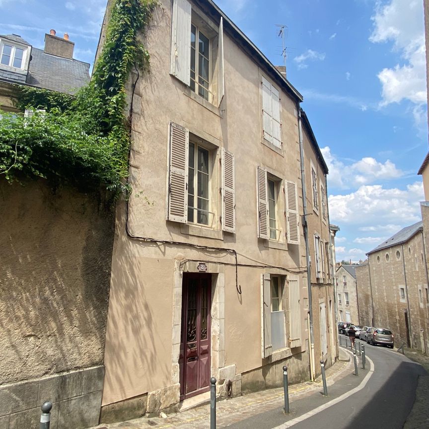 Studio meublé - CENTRE VILLE - Photo 1