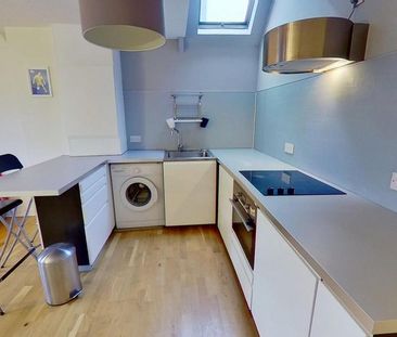 2 bedroom flat to rent - Photo 3