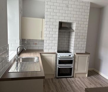 2 bedroom terraced house to rent - Photo 3