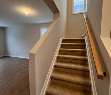 For Lease - 153 RYAN REYNOLDS Way, Orleans - Convent Glen and Area,... - Photo 5