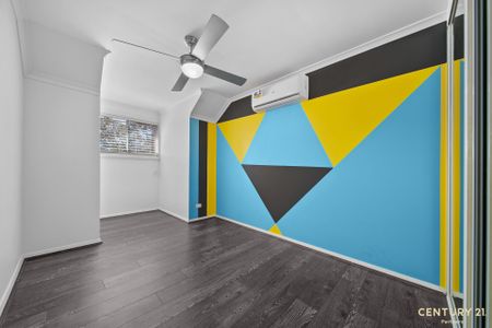 Contemporary and Convenient Living&excl; - Photo 3