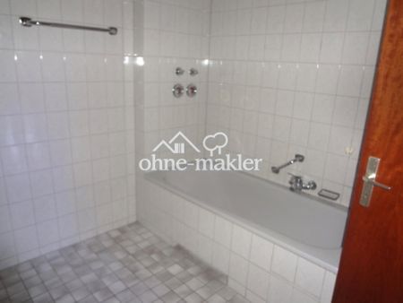 Schöne 3 Zimmer Wohnung mit Balkon in Schömberg zu vermieten (04-ID106) - Photo 5