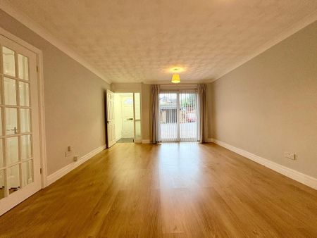 2 bedroom apartment to rent - Photo 4