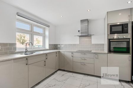 1 bedroom in a house share to rent - Photo 5