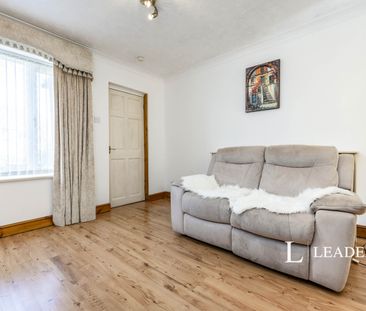 2 bedroom house to rent Grace Avenue, Oldbrook, MK6 - Photo 2