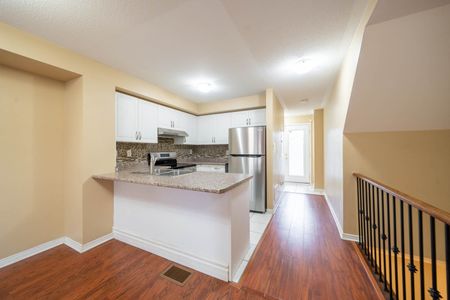 For Lease - 3250 Bentley Drive Unit# 71, Mississauga, Ontario - Photo 5