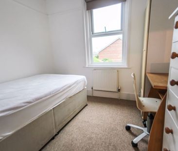 Winton, Bournemouth - Photo 2