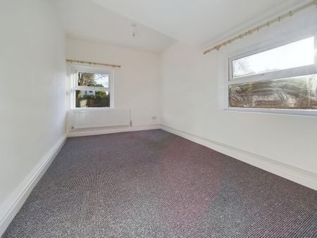 2 bedroom ground floor flat to rent - Photo 4