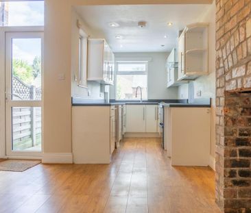 2 bedroom terraced house to rent - Photo 3