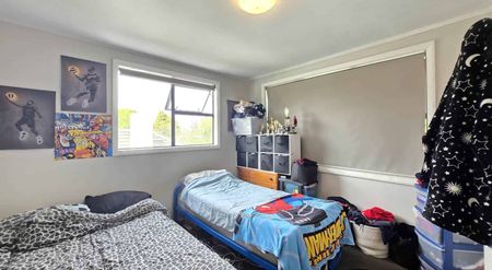 Spacious 4-Bedroom Family Home with Massive Sh... - Photo 3