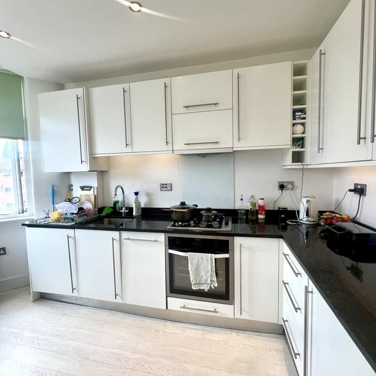 2 bedroom flat to rent - Photo 1