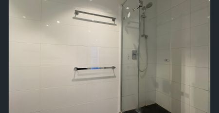 Fantastic 2 bedroom 2 bathroom apartment with views! - Photo 3