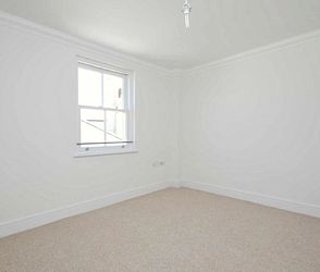 Bay View, 70 Central Parade, Herne Bay, CT6 5JQ, Kent - Photo 4