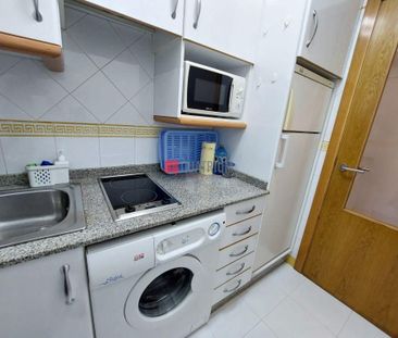 Piso de alquiler en Ensanche - Sar - Photo 2