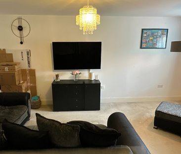 3 bed semi-detached house to rent in Kingsmere, Bicester - Photo 2