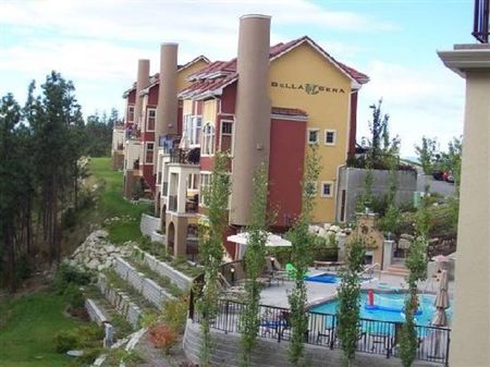 Bellasera Townhome - Photo 2