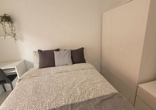 Carrer de Sant Lluís Bertran, Torrent, Valencian Community 46900