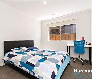 Spacious 4 Bedroom Home in Wollert - Photo 5