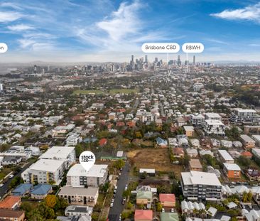 Sunsets & Lifestyle in your Stylish City Apartment - Photo 1