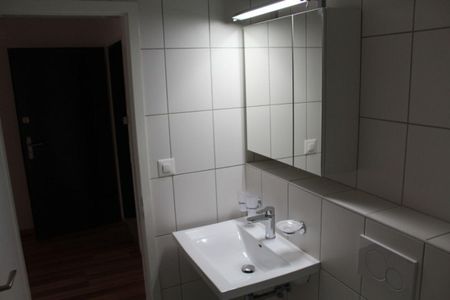 Gemütliche 2-Zimmer-Wohnung mit Balkon in Rudolfstetten-Friedlisberg - Foto 4
