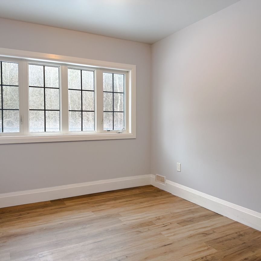 For Lease - 39 Crombie Street Unit# Bsmt, Clarington, Ontario - Photo 1