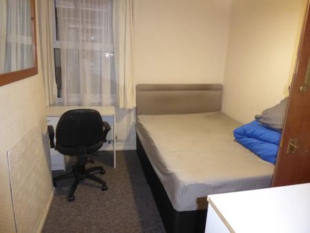 5 bedroom terraced house to rent - Photo 5