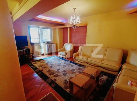 Apartament de 3 camere, 98 mp, centrala termica, zona Piata Mare - Fotografie 3