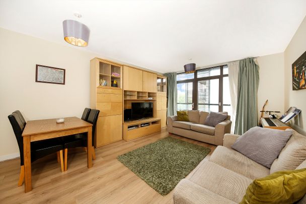 Woolwich Road, Greenwich, SE10, London - Photo 1