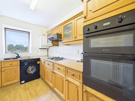 2 bedroom flat to rent - Photo 5