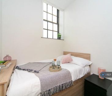 6 bedroom flat to rent - Photo 4