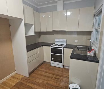 FOR LEASE – 20 Maryvale Avenue, Liverpool - Photo 6