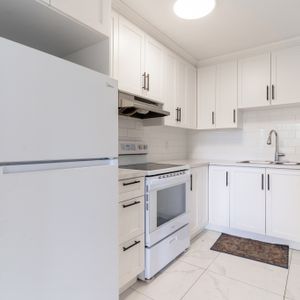 Grand 3 Chambres Lumineux à Louer - Photo 2