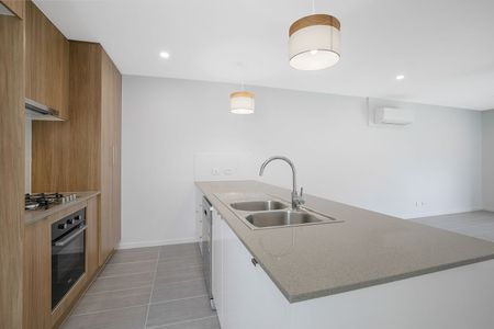 BEAUTIFUL HOUSE TO IMPRESS! - Photo 3