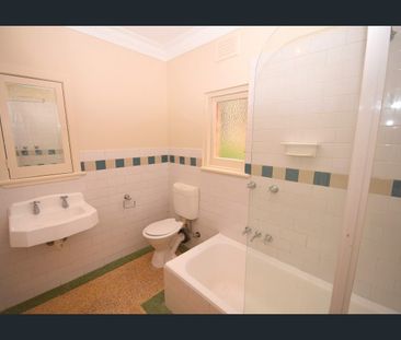 ENJOY THE BEST OF ST KILDA - Photo 5