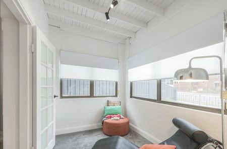 Home For Rent - Photo 3