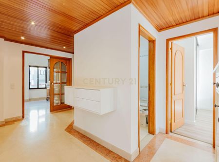 Almada, Setúbal Municipality - Photo 3