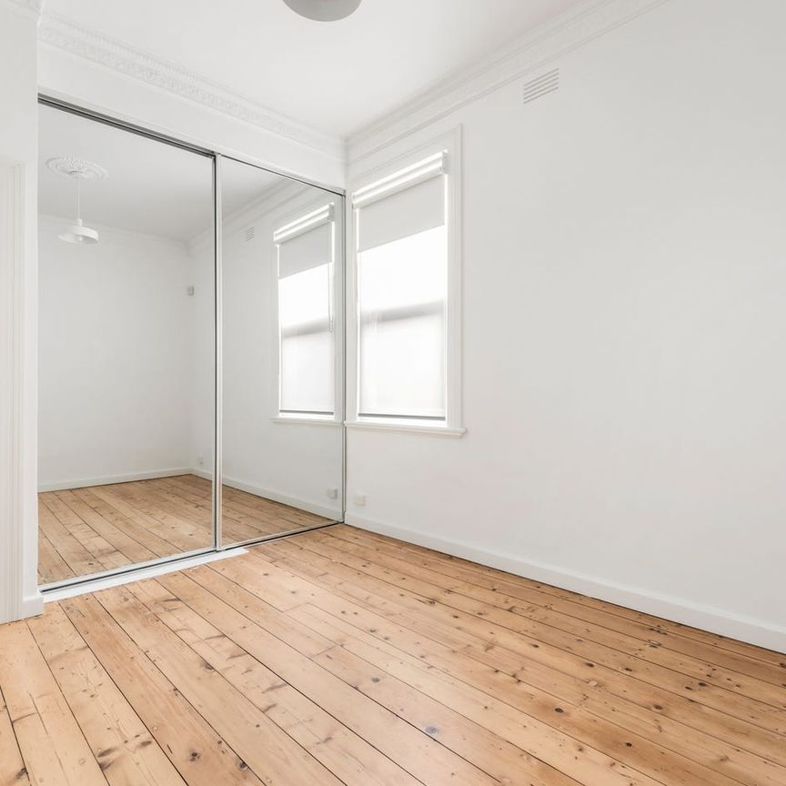 ONE BEDROOM DELIGHT, IN THE HEART OF NORTHCOTE - Photo 1