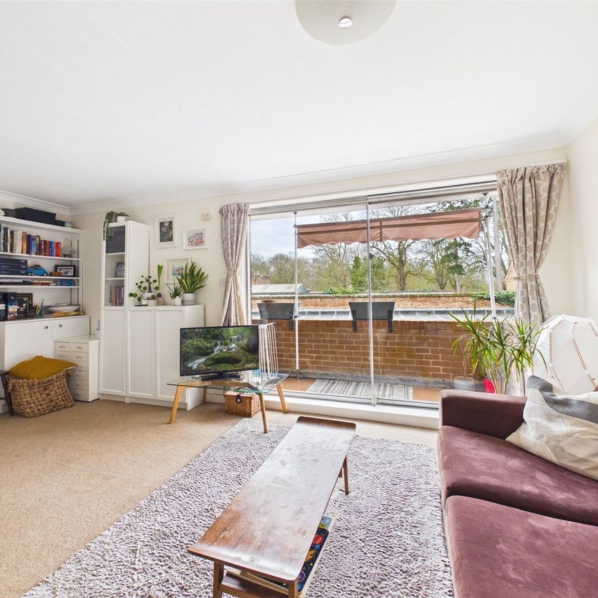 Cambridge Park, East Twickenham, TW1 - Photo 1