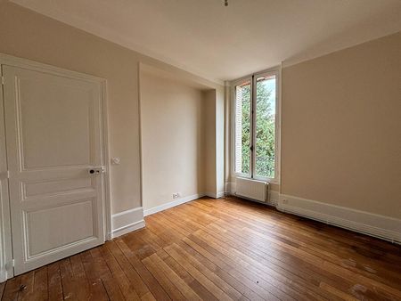 Location Appartement 3 pièces 79m² - Photo 3