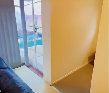 2 bed 1 bath - Photo 1